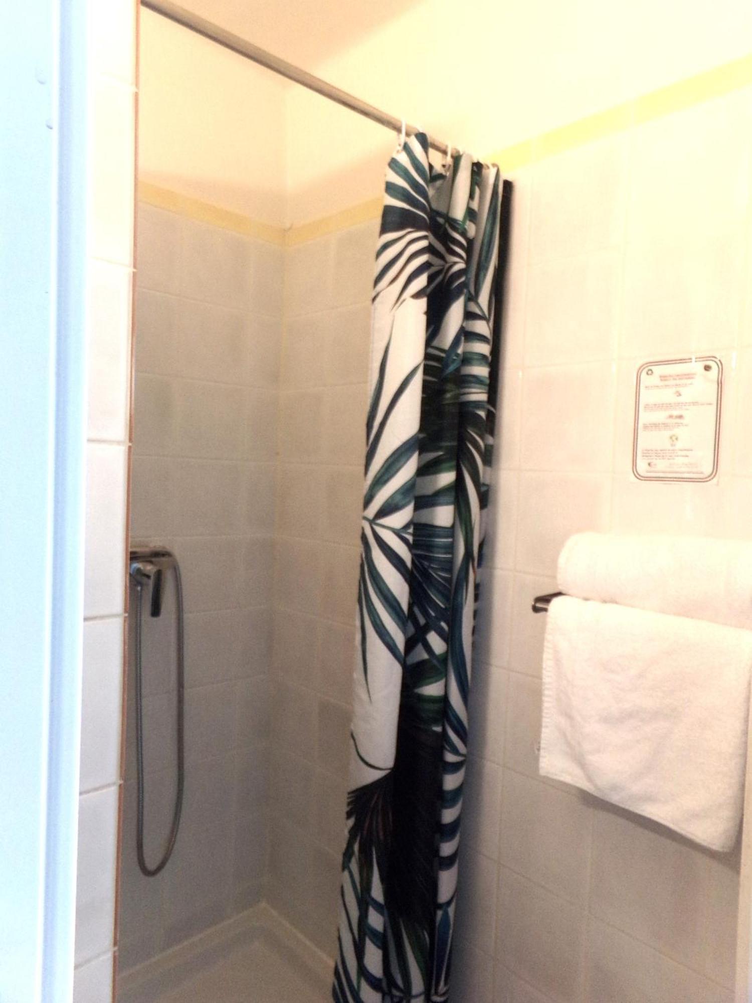 Hotel Du Lac Chateau-Arnoux-Saint-Auban Ngoại thất bức ảnh