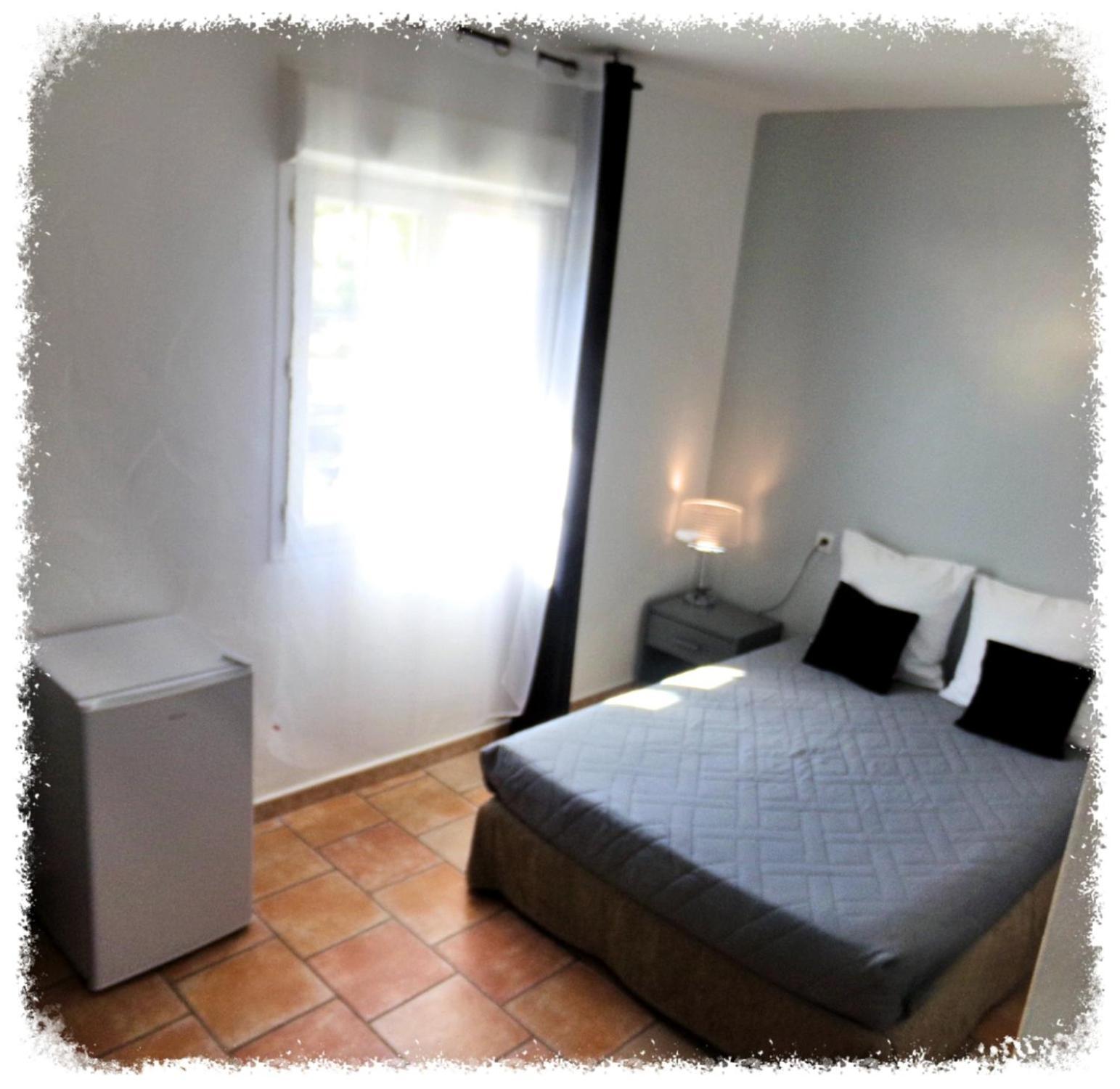 Hotel Du Lac Chateau-Arnoux-Saint-Auban Ngoại thất bức ảnh
